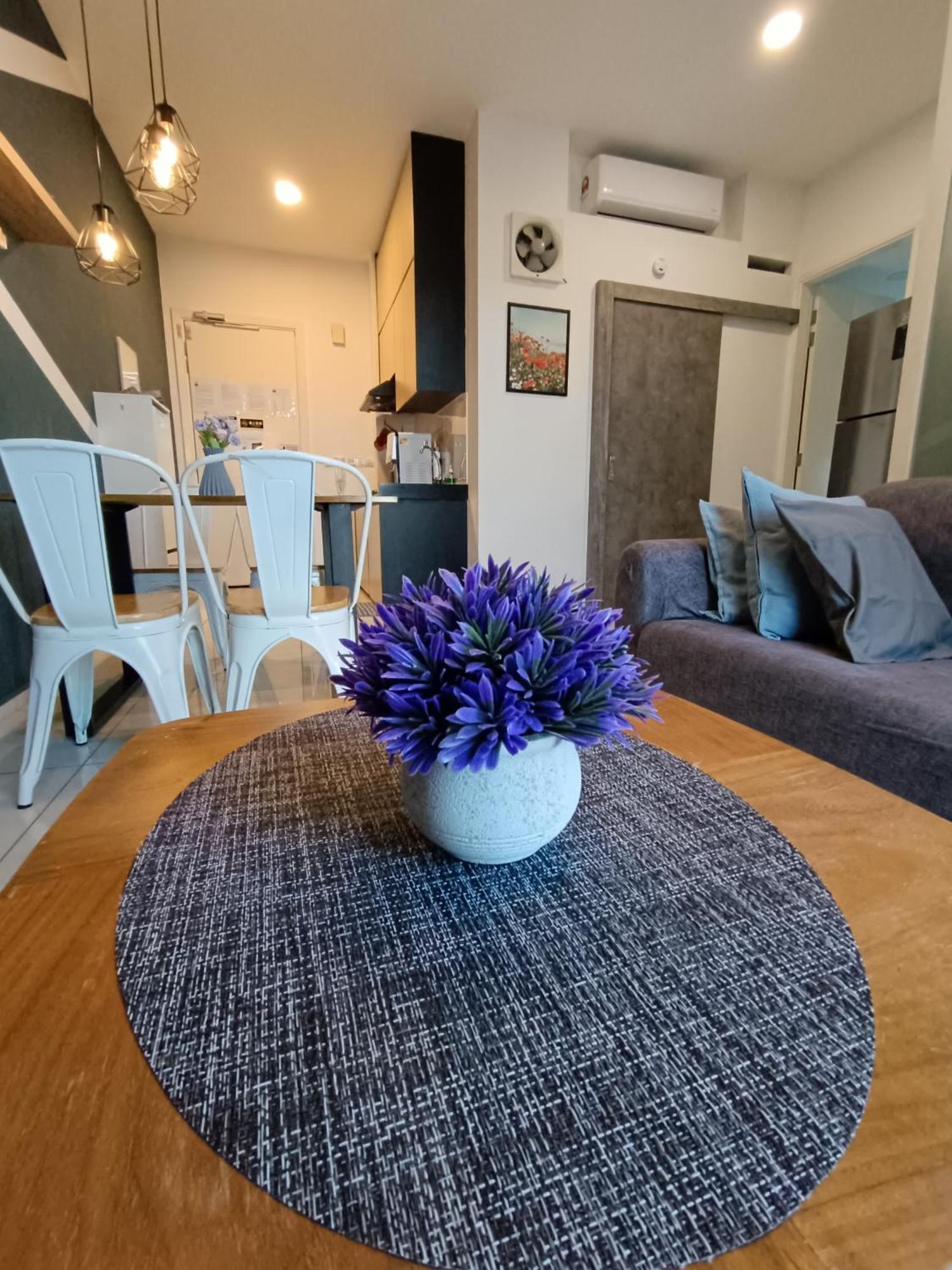 Robertson Cozy 3 Bedroom Family Suite With Netflix Kuala Lumpur Exterior photo